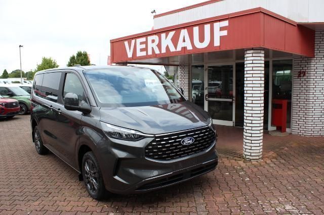 Magnetic grau Gebraucht 2024 Ford Tourneo Custom Titanium Van / Kleinbus | 45.790 € (Fairer Preis) - Bild 1/3