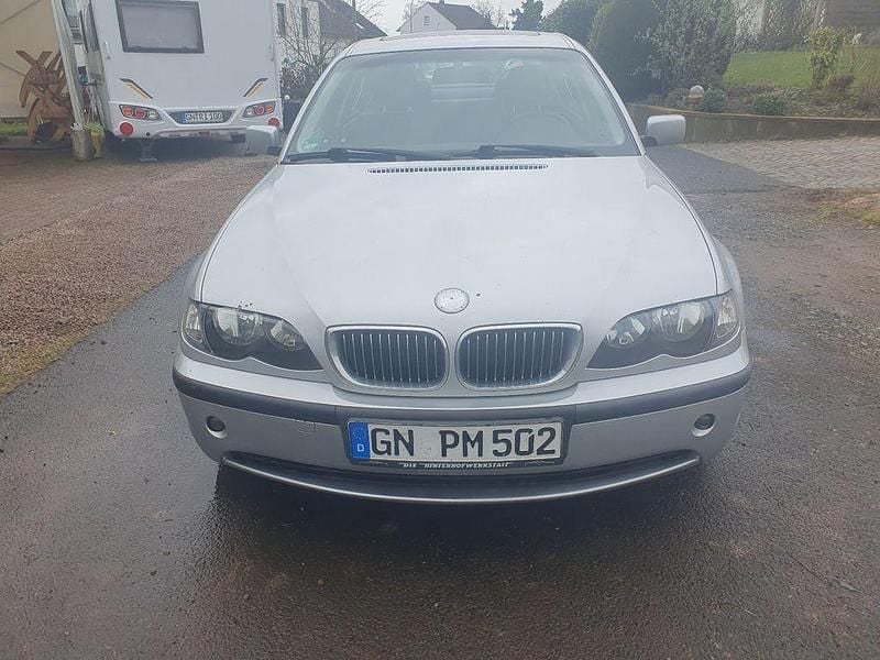 Gebraucht BMW 320 Sport Line 170 PS (125 kW) 2002 Silber Limousine