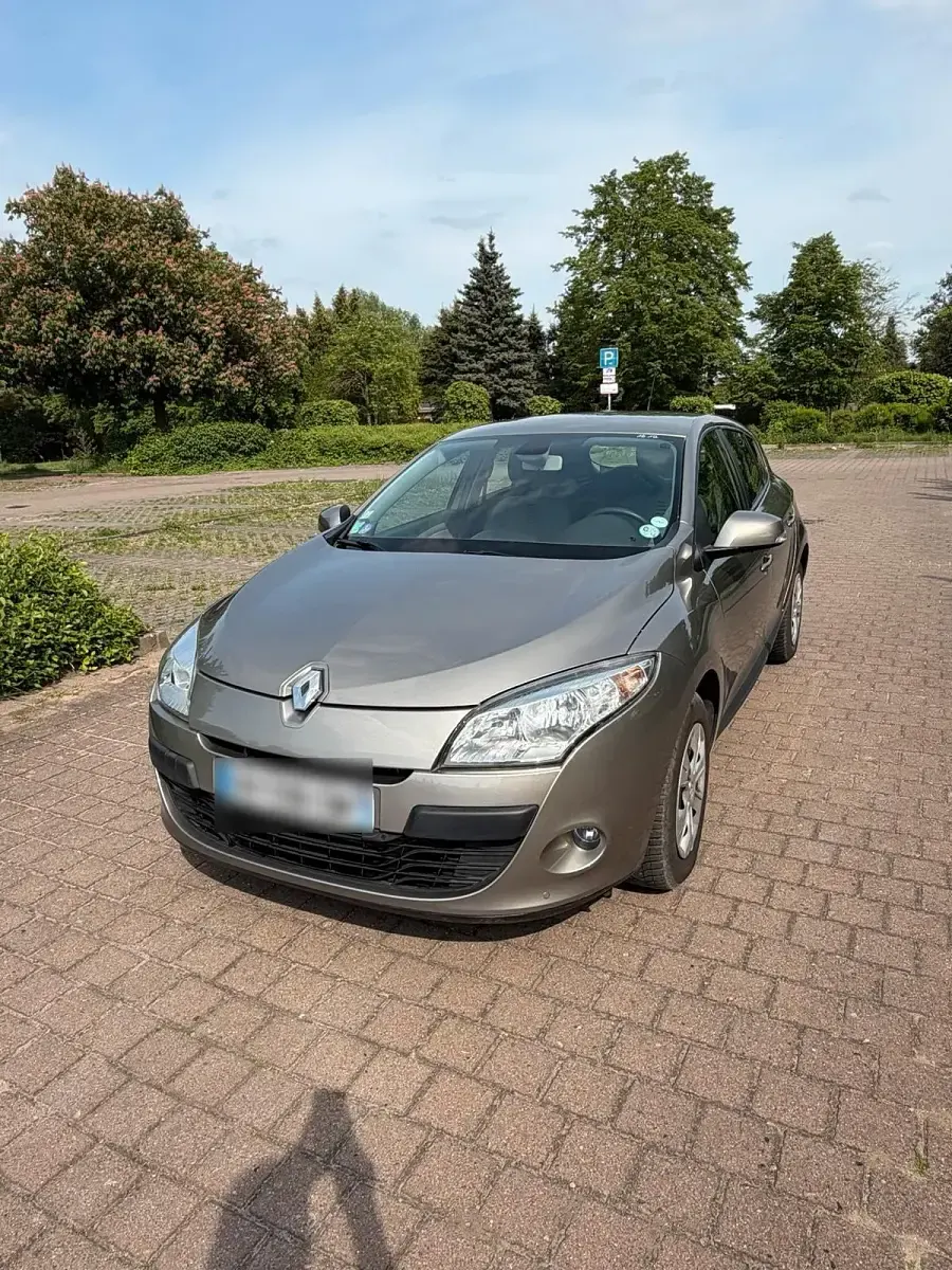 Brugt Renault Mégane 96 HK (70 kW) 2009 Sølv Sedan