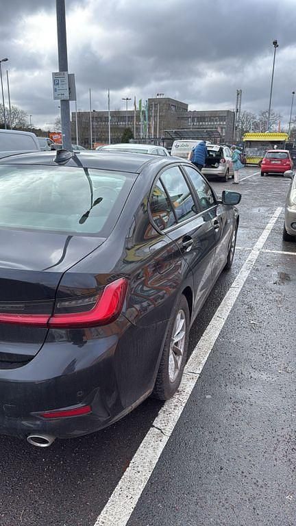 Gebraucht BMW 320 190 PS (139 kW) 2020 Schwarz Limousine