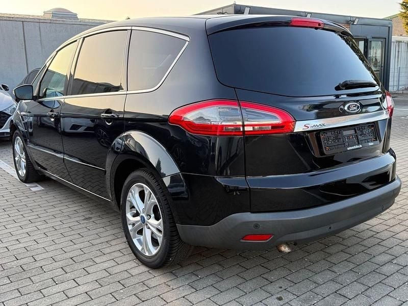 Gebraucht Ford S-MAX Titanium 160 PS (117 kW) 2011 Schwarz Van / Kleinbus
