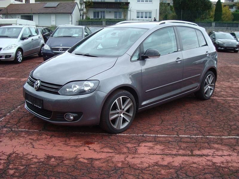 Grau Gebraucht 2011 VW Golf Plus Style Van / Kleinbus | 4.650 € (Guter Preis) - Bild 1/4