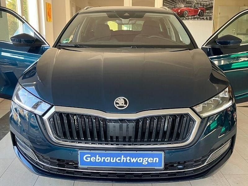 Gebraucht Skoda Octavia Style 245 PS (180 kW) 2023 Lava blau Kombi