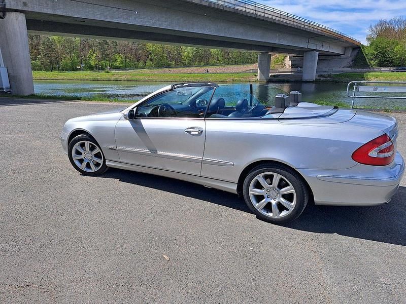 Gebraucht Mercedes CLK200 163 PS (119 kW) 2004 Silber Cabrio