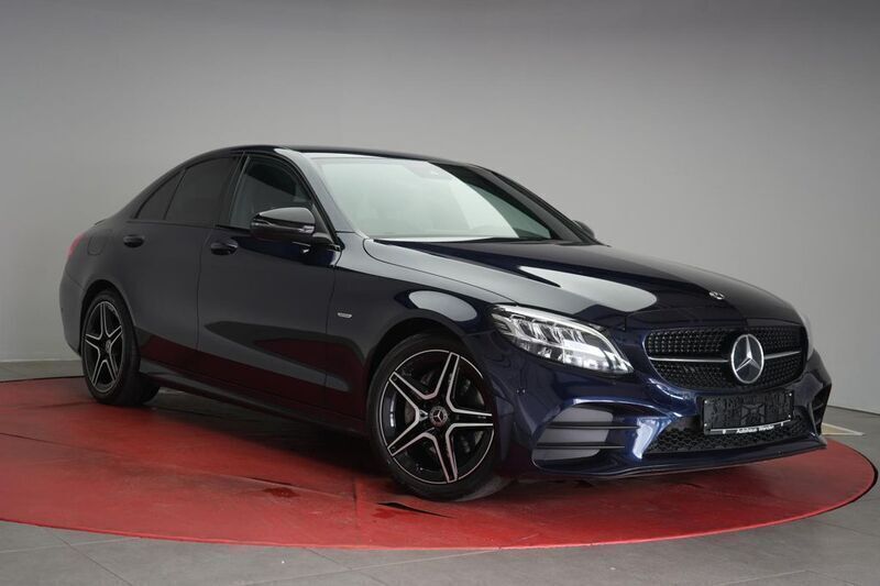 Cavansitblau Gebraucht 2020 Mercedes C220 AMG Limousine | 30.990 € (Fairer Preis) - Bild 1/4