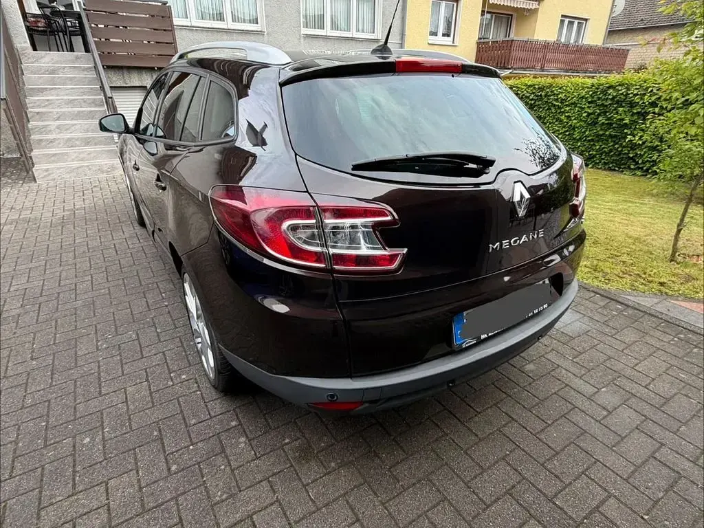 Gebraucht Renault Mégane Bose Edition 131 PS (96 kW) 2013 Braun Limousine
