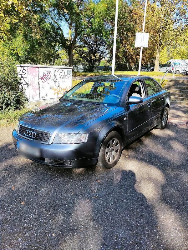 Grün Gebraucht 2001 Audi A4 Limousine | 2.950 € (Fairer Preis) - Bild 1/4