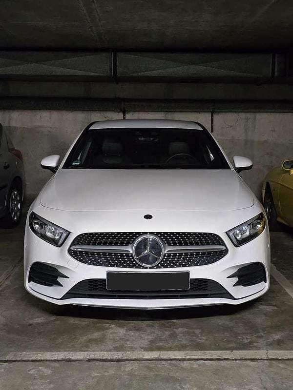 Gebraucht 2020 Mercedes A220 AMG line Limousine | 26.499 € (Fairer Preis) - Bild 1/4