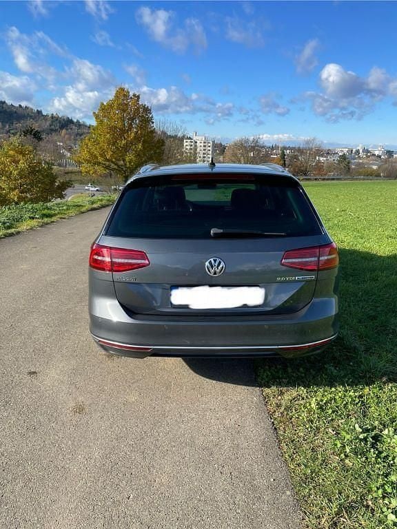 Gebraucht VW Passat Highline 150 PS (110 kW) 2016 Grau Kombi