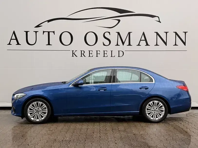 Gebraucht Mercedes C300 Advanced 265 PS (194 kW) 2024 Spektralblau  metalliclack Limousine