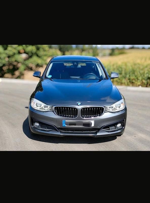 Gebraucht BMW 320 183 PS (134 kW) 2013 Andere farben Limousine