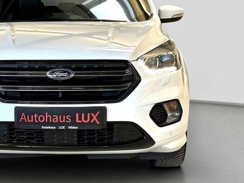 Gebraucht Ford Kuga ST-Line 150 PS (110 kW) 2019 Weiß SUV