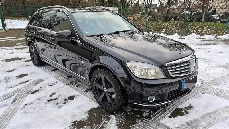 Gebraucht Mercedes C350 231 PS (169 kW) 2011 Schwarz Kombi