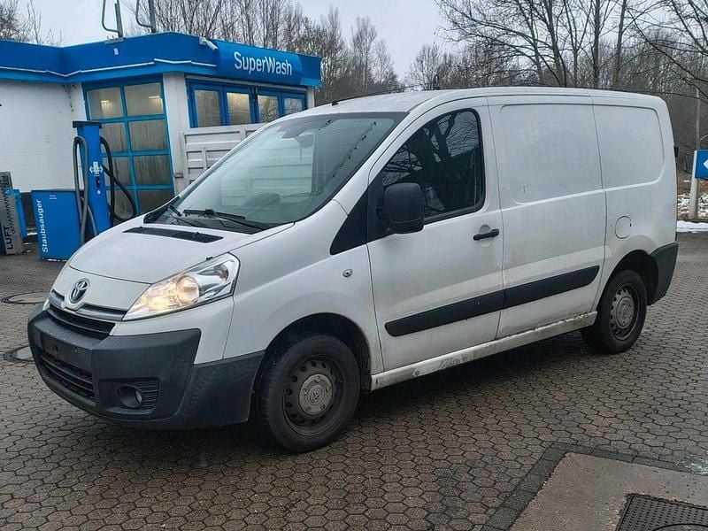 Weiß Gebraucht 2014 Toyota Proace Van / Kleinbus | 3.950 € - Bild 1/4