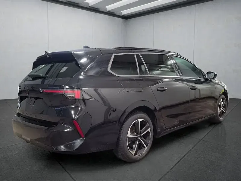 Gebraucht Opel Astra 131 PS (96 kW) 2025 Schwarz Kleinwagen
