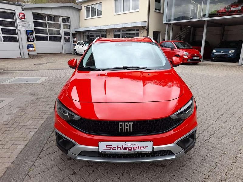 Gebraucht Fiat Tipo Red 101 PS (74 kW) 2022 Passione red (vr168)) Kleinwagen