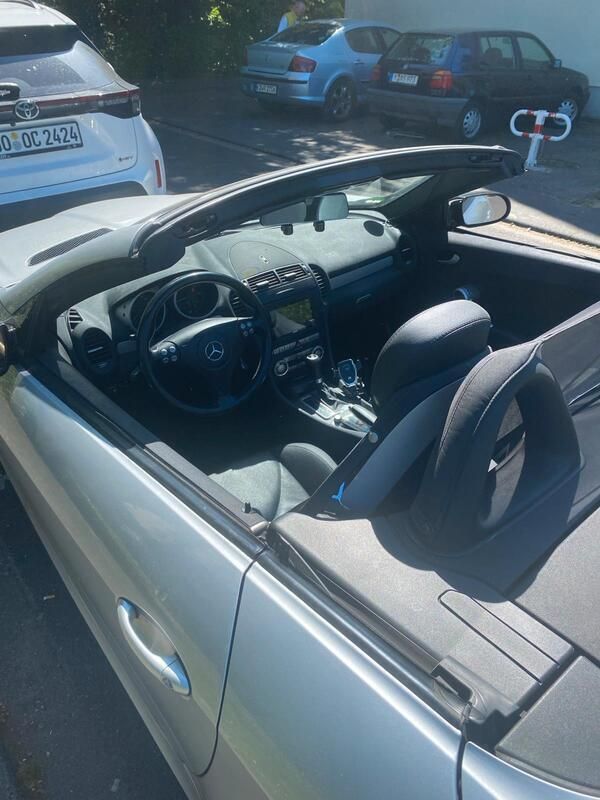 Silber Gebraucht 2005 Mercedes SLK200 Cabrio | 6.888 € (Guter Preis) - Bild 1/4