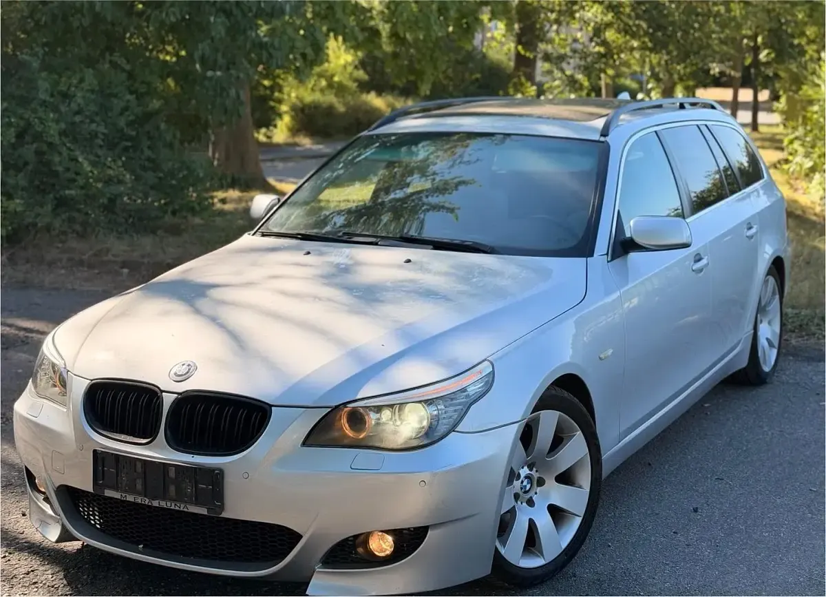 Gebraucht BMW 530 Sport Line 272 PS (200 kW) 2009 Silber Kombi