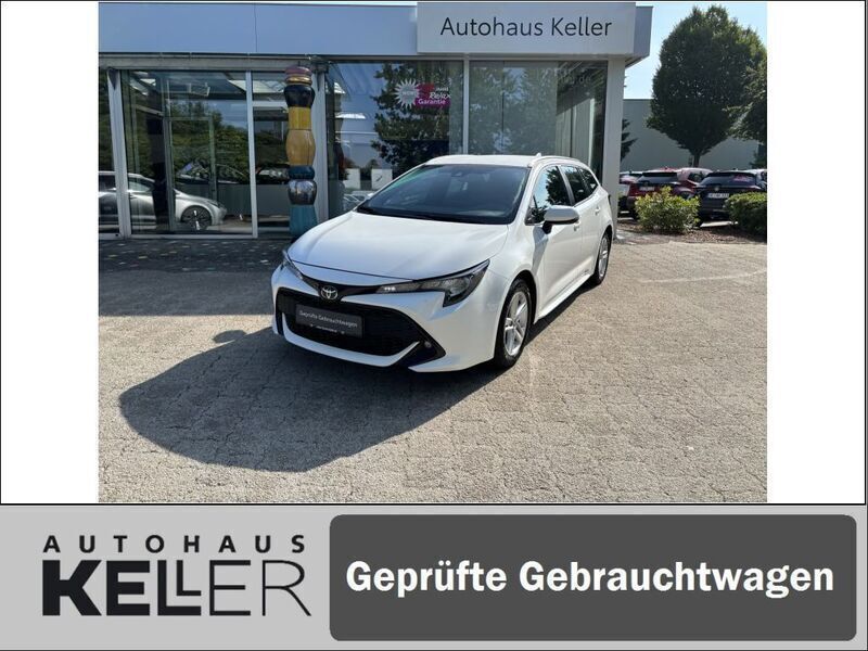 Schneeweiß Gebraucht 2022 Toyota Corolla Business Edition Kombi | 20.960 € (Superpreis) - Bild 1/4