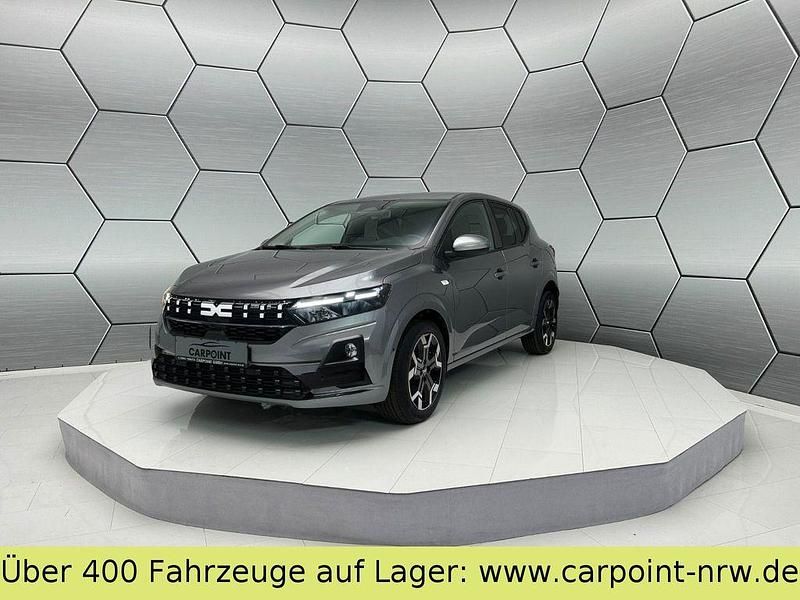 Grau Neu 2025 Dacia Sandero Journey Limousine | 19.990 € - Bild 1/4