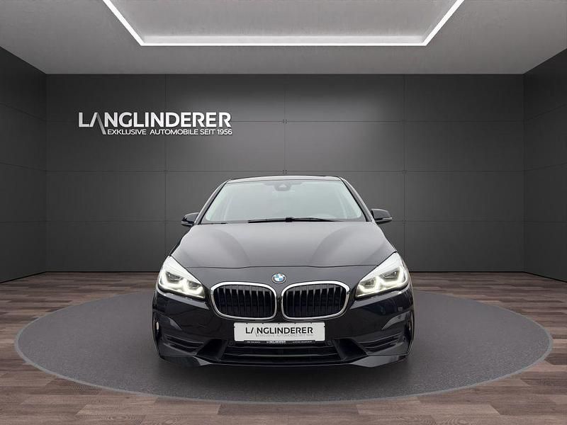 Gebraucht BMW 220 Active Tourer Advantage 190 PS (139 kW) 2021 Schwarz Van / Kleinbus