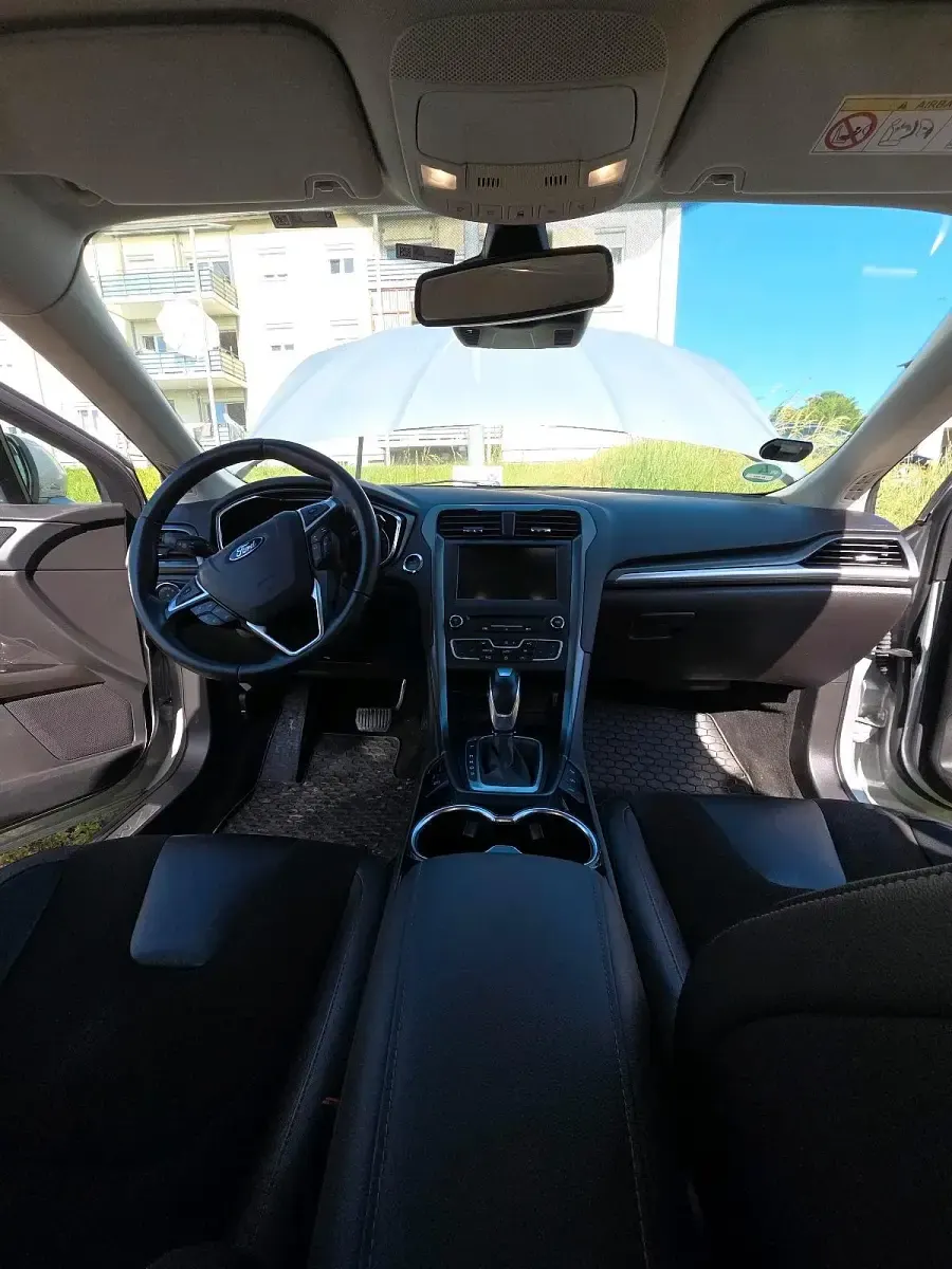 Gebraucht Ford Mondeo Titanium 203 PS (149 kW) 2016 Silber Limousine