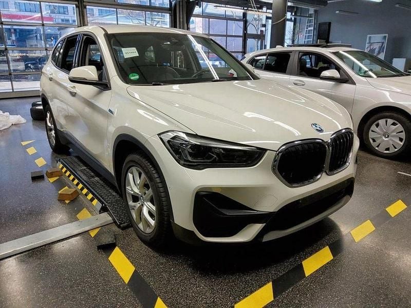 Gebraucht BMW X1 220 PS (161 kW) 2022 Weiß SUV