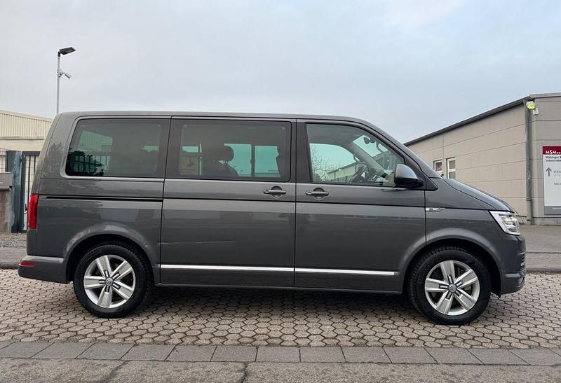 Gebraucht VW Multivan Highline 204 PS (150 kW) 2015 Indiumgrau Van