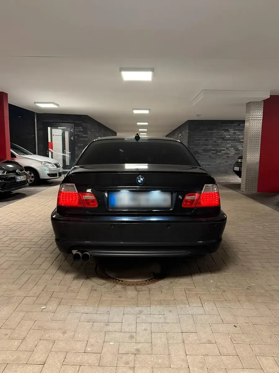 Gebraucht BMW 318 M Sport 150 PS (110 kW) 2005 Schwarz Coupé