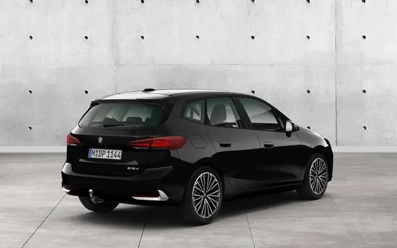 Gebraucht BMW 218 150 PS (110 kW) 2023 Schwarz Kombi