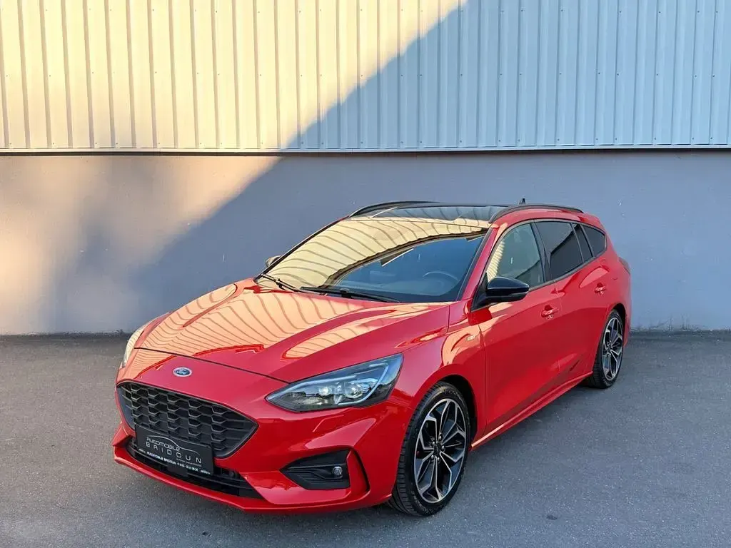Gebraucht Ford Focus ST-Line 182 PS (133 kW) 2019 Rot Limousine