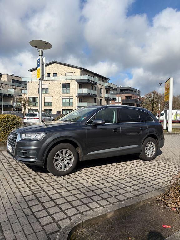 Gebraucht Audi Q7 Ambiente 232 PS (170 kW) 2019 Grau SUV