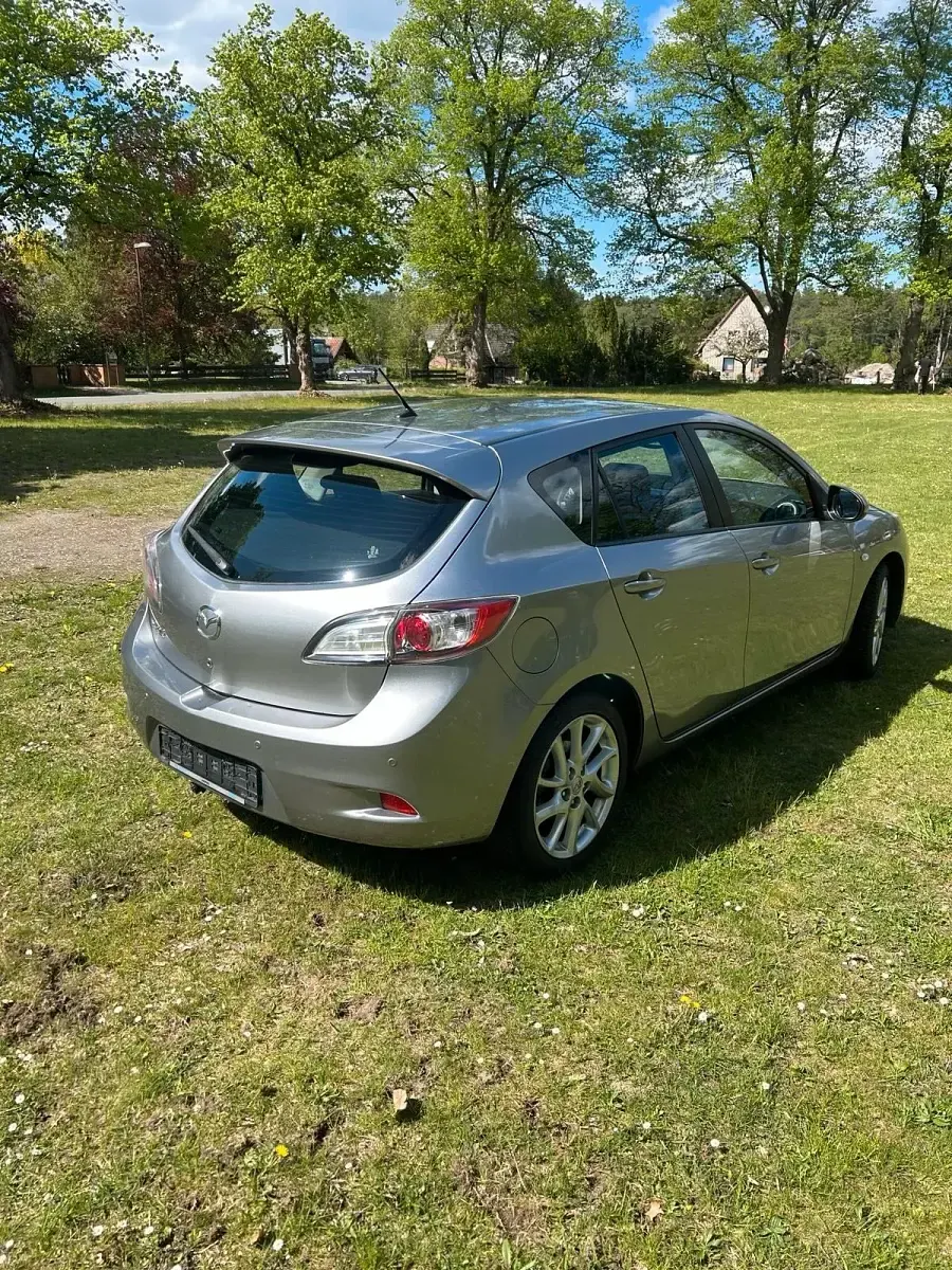 Gebraucht Mazda 3 115 PS (84 kW) 2012 Grau Limousine