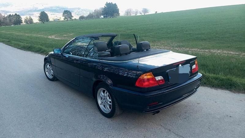 Gebraucht BMW 325 Cabriolet 192 PS (141 kW) 2001 Blau Cabrio