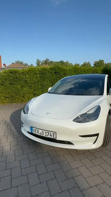 Gebraucht Tesla Model 3 239 kW (325 PS) 2022 Weiß Limousine