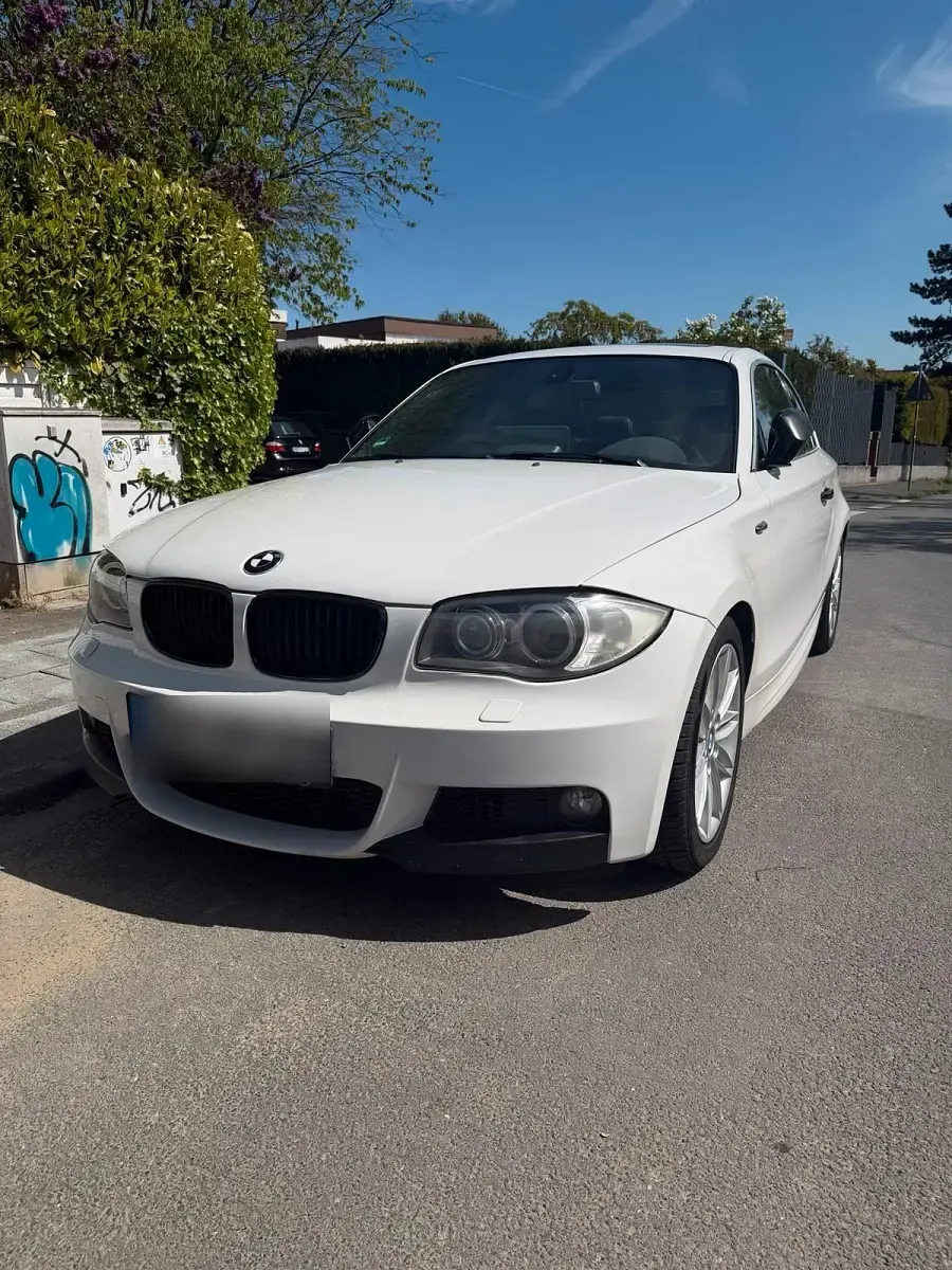 Gebraucht BMW 123 Coupé 204 PS (150 kW) 2010 Weiß Coupé