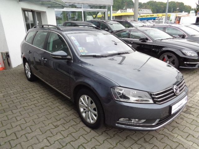Gebraucht VW Passat Comfortline 140 PS (102 kW) 2013 Grau metallic Kombi