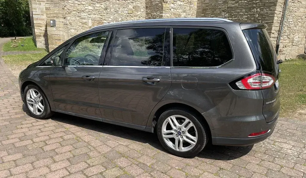 Gebraucht Ford Galaxy Titanium 179 PS (131 kW) 2017 Grau Van / Kleinbus