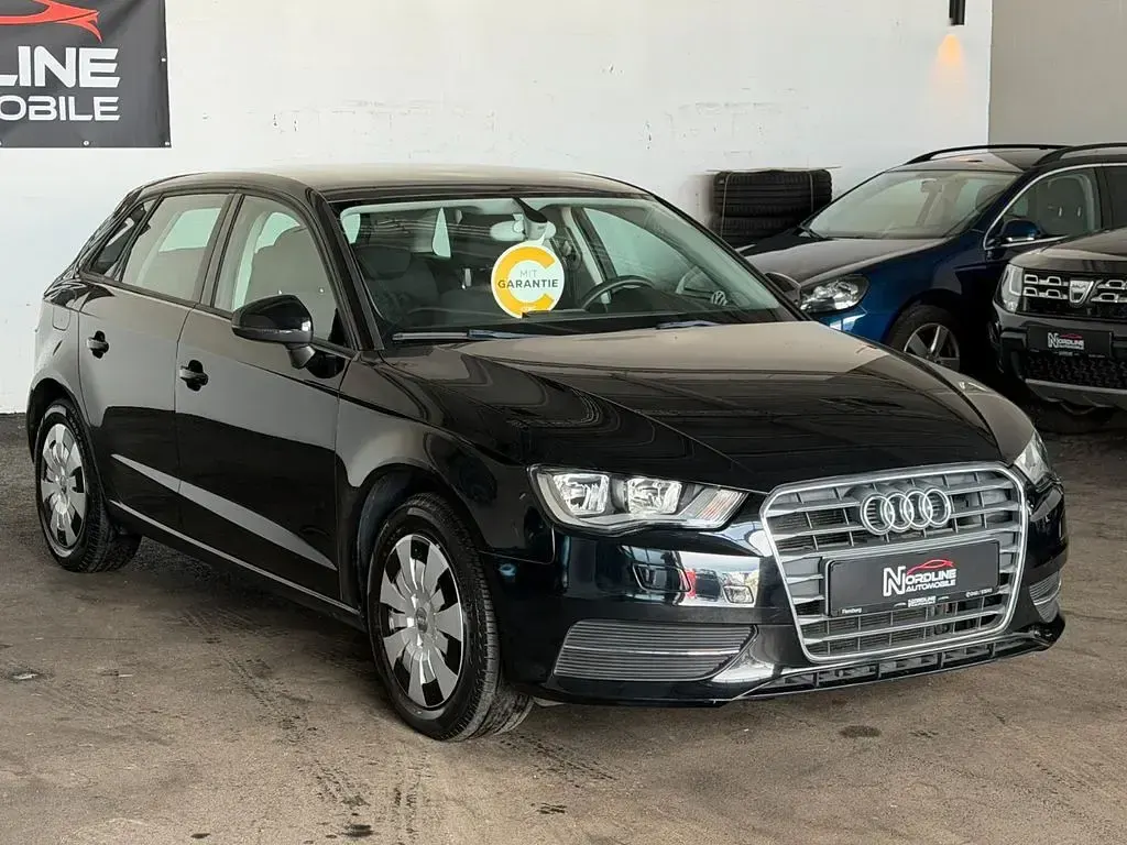 Gebraucht Audi A3 Attraction 110 PS (80 kW) 2015 Schwarz Limousine