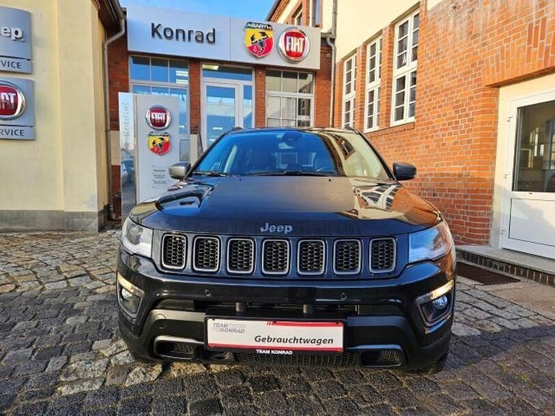 Gebraucht Jeep Compass Trailhawk 241 PS (177 kW) 2021 Schwarz SUV