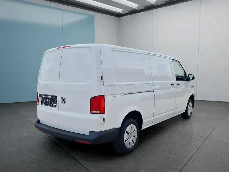 Gebraucht VW T7 150 PS (110 kW) 2024 Weiß Van