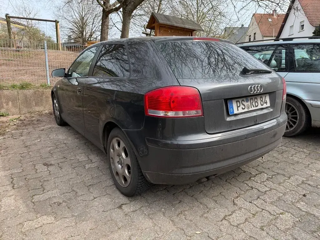 Gebraucht Audi A3 Ambiente 140 PS (102 kW) 2004 Schwarz Kleinwagen