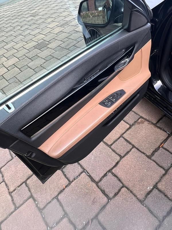 Second-hand BMW 730 245 CP (180 kW) 2009 Negru Berlinǎ