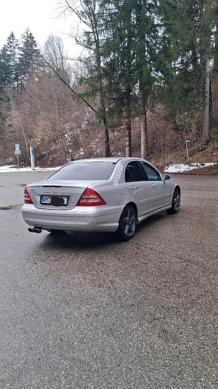 Gebraucht Mercedes C320 218 PS (160 kW) 2003 Silber Limousine
