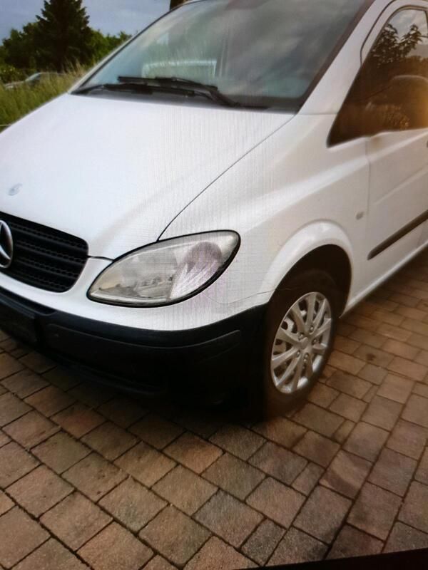 Weiß Gebraucht 2007 Mercedes Vito Van / Kleinbus | 3.600 € - Bild 1/4