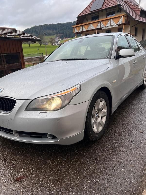 Gebraucht 2004 BMW 525 Limousine | 7.400 € (Teuer) - Bild 1/4