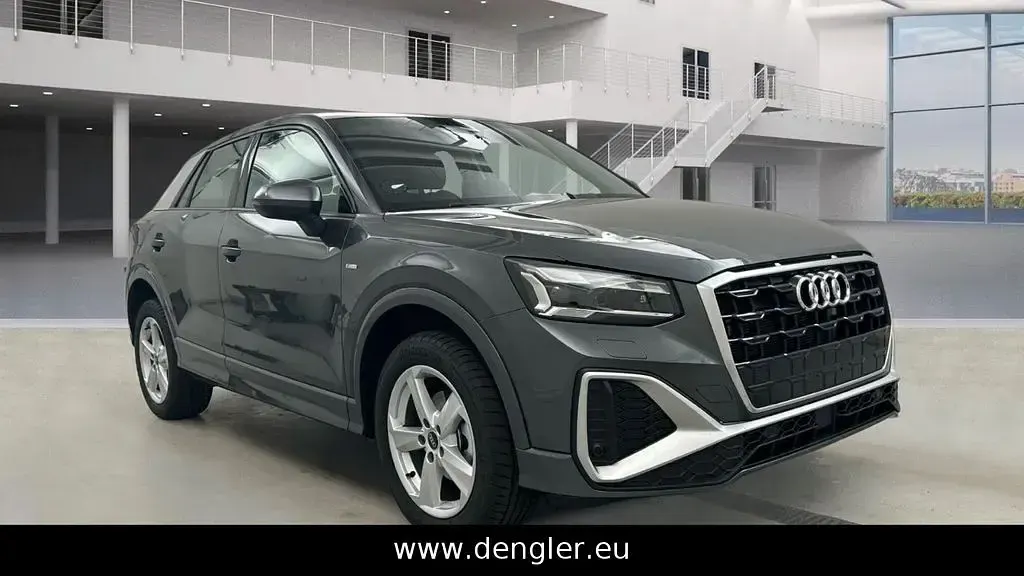 Gebraucht Audi Q2 S-Line 150 PS (110 kW) 2026 Daytonagrau perleffekt SUV