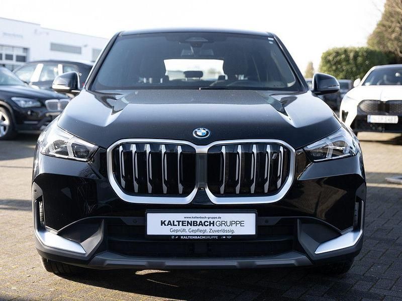 Gebraucht BMW iX1 Performance 230 kW (313 PS) 2023 Schwarz SUV