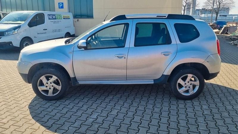 Gebraucht Dacia Duster Lauréate 105 PS (77 kW) 2010 Grau SUV