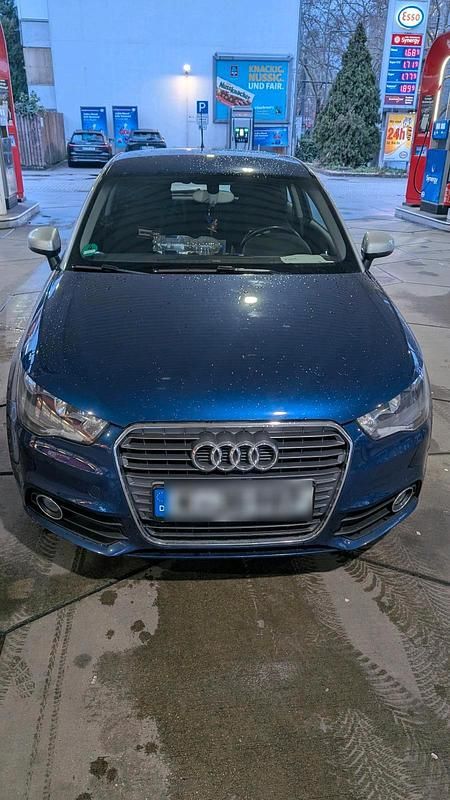 Gebraucht Audi A1 89 PS (65 kW) 2011 Blau Kleinwagen